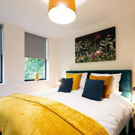 Polly'S Place Apartment Taunton & Free Off Road Parking & Wifi المظهر الخارجي الصورة
